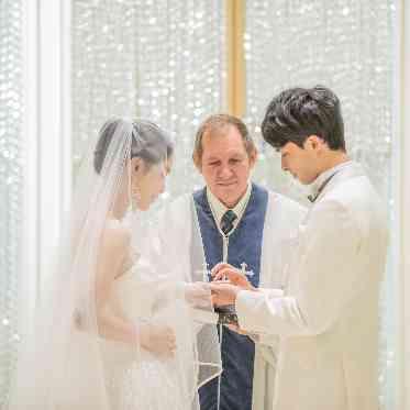 アーヴェリール迎賓館(姫路)/テイクアンドギヴ・ニーズウェディング 煌めく光に包まれる神聖な挙式