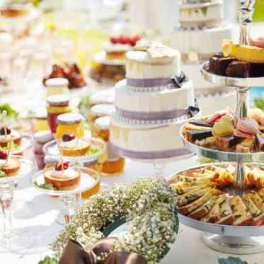 アーヴェリール迎賓館(姫路)/テイクアンドギヴ・ニーズウェディング プールサイドでデザートビュッフェを