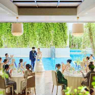 ララシャンスHIROSHIMA迎賓館 水辺が広がる披露宴会場