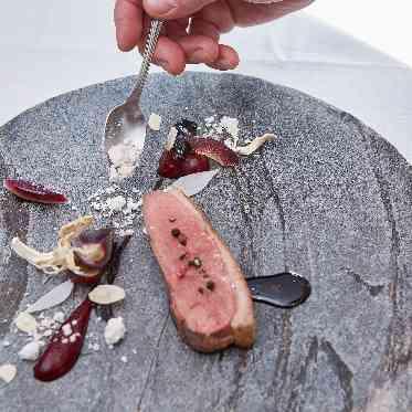 アクアテラス迎賓館(大津)/テイクアンドギヴ・ニーズウェディング シェフとの打ち合わせでオリジナルメニューの作成も可能