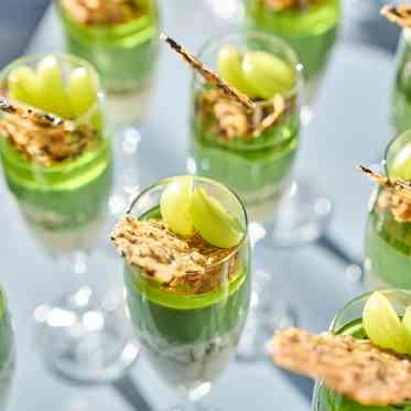 アクアテラス迎賓館(大津)/テイクアンドギヴ・ニーズウェディング ールサイドでデザートビュッフェを