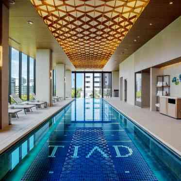 TIAD, オートグラフ コレクション(ティアド, オートグラフ コレクション) インドアインフィニティプールも利用可能。