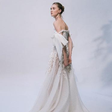 ナチュラルな姿も絵になる洗練されたデザイン。