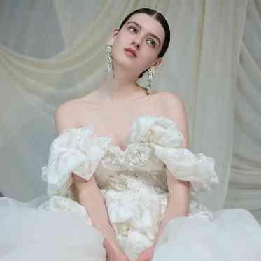 TIAD, オートグラフ コレクション(ティアド, オートグラフ コレクション) 愛らしいデザインからシックなラインまで幅広く取り揃える。