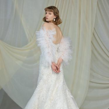 TIAD, オートグラフ コレクション(ティアド, オートグラフ コレクション) イスラエル生まれのChanaが作り出すドレス。