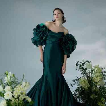 TIAD, オートグラフ コレクション(ティアド, オートグラフ コレクション) 甘いだけではない、洗練された大人可愛い女性像を表現