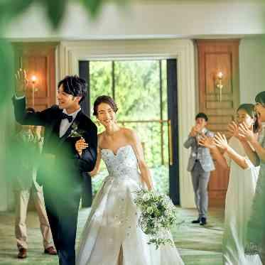 アルモニーアンブラッセ イットハウス/テイクアンドギヴ・ニーズウェディング ガーデンセレモニーが雨でも出来る!