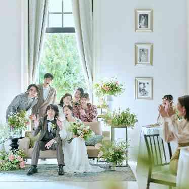 AQUA GARDEN TERRACE(アクアガーデンテラス)/テイクアンドギヴ・ニーズウェディング 水の音が響く披露宴会場