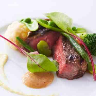 AQUA GARDEN TERRACE(アクアガーデンテラス)/テイクアンドギヴ・ニーズウェディング 様々なお肉料理をご用意しております