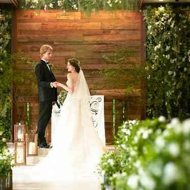 ア・ラ・モードパレ&ザ・リゾート 会場に入ると木の香りが。視覚だけではなく嗅覚でも楽しめる