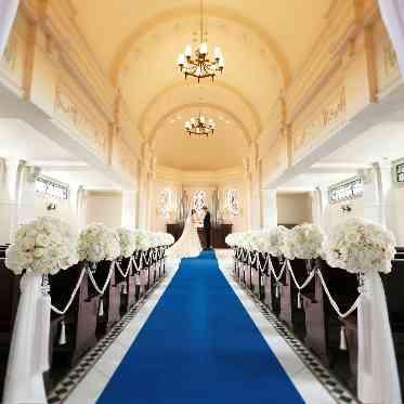 ア・ラ・モードパレ&ザ・リゾート 永遠を意味ずるロイヤルブルーのバージンロード