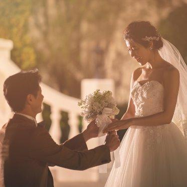 ア・ラ・モードパレ&ザ・リゾート 新郎様から新婦様へのサプライズをしてみても素敵。