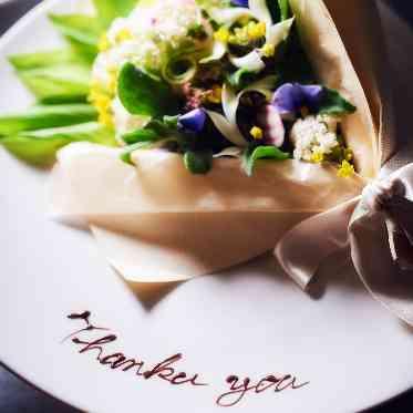 ア・ラ・モードパレ&ザ・リゾート 感謝のメッセージをプレートに添えて