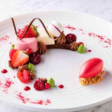 ア・ラ・モードパレ&ザ・リゾート 見た目もかわいらしいデザートをご用意