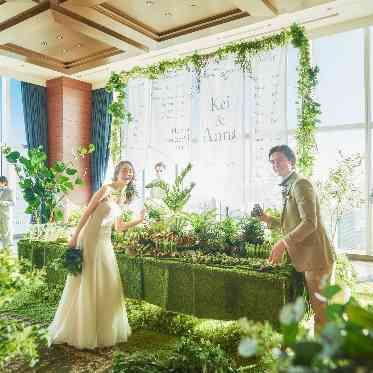 ラグナヴェール プレミア 全天候型のインナーガーデンではビュッフェの演出が大人気