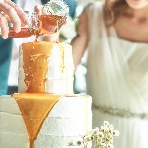 ラグナヴェール プレミア トレンドの"垂らしこみケーキ"など、ゲストが今まで体験したことのない演出もご提案