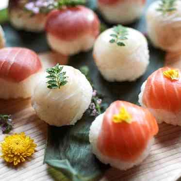ご親族が多いパーティでは「手まり寿司」ビュッフェが好評！