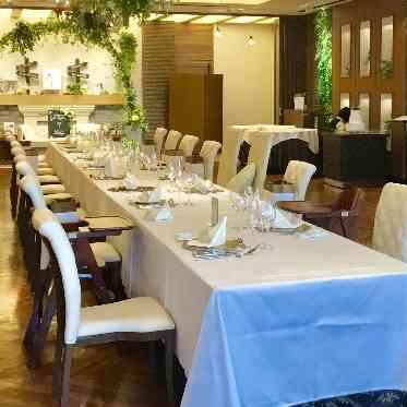 ラグナヴェール大阪（LAGUNAVEIL OSAKA） 【少人数実例】15名の会食スタイル
