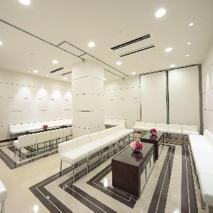 ラグナヴェール大阪(LAGUNAVEIL OSAKA) ゆったりとした親族控室。