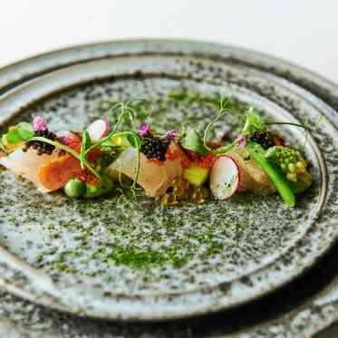 お箸で召し上がれるフレンチは食べやすく、幅広い世代に喜ばれる