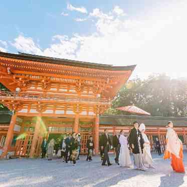 京都ノーザンチャーチ北山教会 楼門を通り「葵生殿」へと向かう花嫁行列