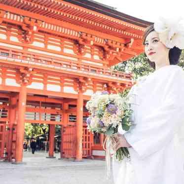 京都ノーザンチャーチ北山教会 手間を惜しまず創り上げられた優美な光沢が美しい和装の数々。
