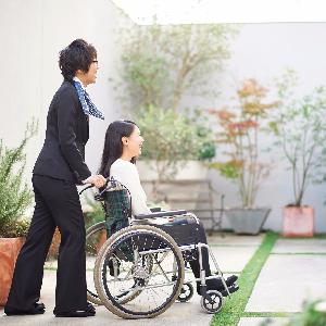 Mandarin Port (マンダリンポルト) ●BRASSグループ ユニバーサルデザインを取り入れた会場作りで、館内バリアフリー。