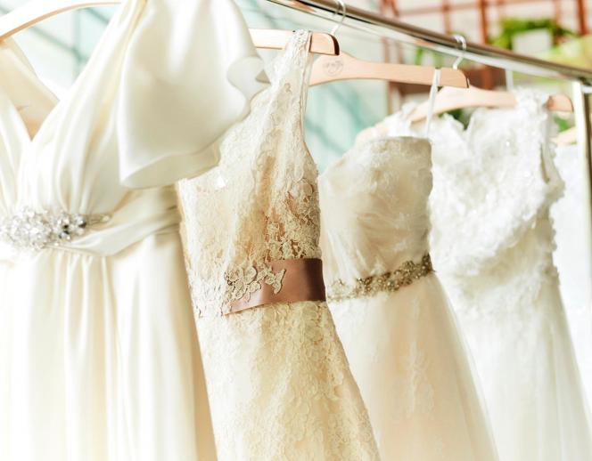 Mandarin Port (マンダリンポルト) ●BRASSグループ ドレス・衣装