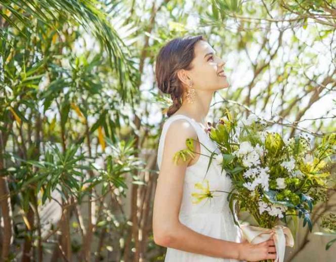 Mandarin Port (マンダリンポルト) ●BRASSグループ ドレス・衣装