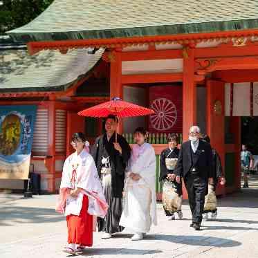 グラナダスィート オン ア ターブル 櫛田神社での神前式