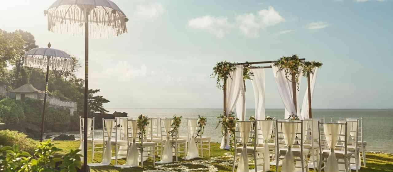 フォーシーズンズ リゾート バリ アット ジンバランベイ ギリジンバラン ガーデンウェディング / ワタベウェディング 挙式会場