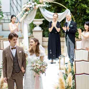 アイネスヴィラノッツェ大阪●クラウディアホールディングス オープンエアな空間でみんなと幸せをシェアするセレモニー