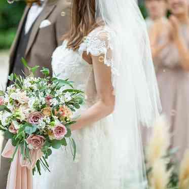 アイネスヴィラノッツェ大阪●クラウディアホールディングス 大人可愛いアレンジもおまかせ!