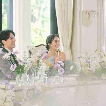 アイネスヴィラノッツェ大阪●クラウディアホールディングス おふたりのバックにはガーデンが 1シーンごとにナチュラルなお写真を思い出に