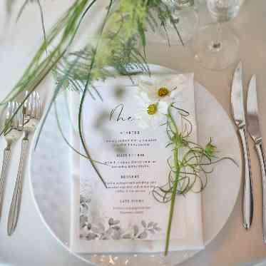 アイネスヴィラノッツェ大阪●クラウディアホールディングス 素材の違う小物を入れたりするとコーディネートに変化が出ておしゃれになります