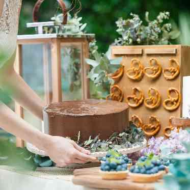 アイネスヴィラノッツェ大阪●クラウディアホールディングス ウェルカムパーティやデザートビュッフェで楽しく過ごしください