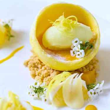 アイネスヴィラノッツェ大阪●クラウディアホールディングス その季節いちばんの美味しさが詰まった一皿に、美味しいと感動を詰め込んで