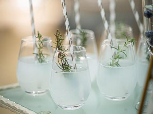 アイネスヴィラノッツェ大阪●クラウディアホールディングス ドレス・衣装