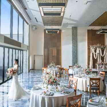 Belle la Coeur(ベル ラ クール) 窓は全開放可能なので、ガーデンとひと続きにしてパーティを愉しめる