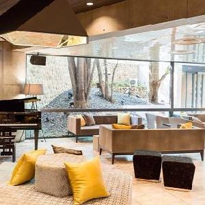 海外から取り寄せたインテリアが上質なウエディングを演出