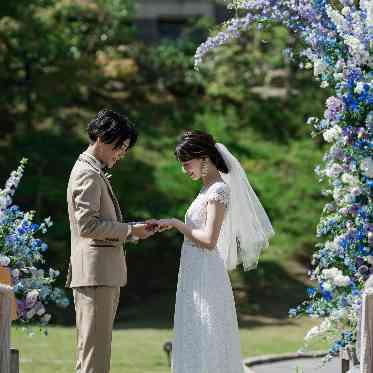 神戸迎賓館 旧西尾邸 イングリッシュガーデン挙式での指輪交換セレモニー