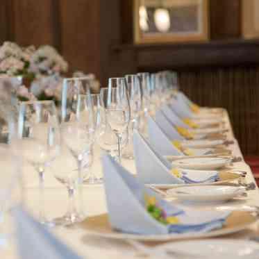 神戸迎賓館 旧西尾邸 プロのプランナーがおふたりに合ったコーディネートをご提案します