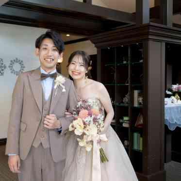 神戸迎賓館 旧西尾邸 モダンな内装で衣裳も映える