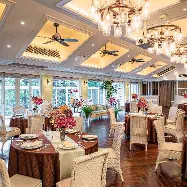 神戸迎賓館 旧西尾邸 上質なコーディネートで大人ウエディング