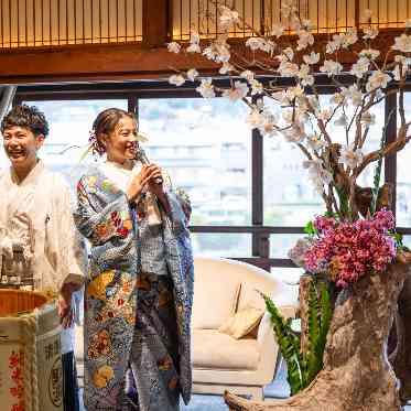 FUNATSURU KYOTO KAMOGAWA RESORT(鮒鶴京都鴨川リゾート) 松や木蓮を使った和テイストのお洒落なコーディネートも映える