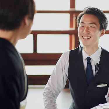 FUNATSURU KYOTO KAMOGAWA RESORT(鮒鶴京都鴨川リゾート) <親御さま係>親御さまの気持ちに寄り添うサポートを。