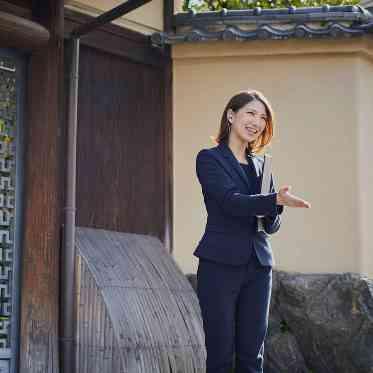 FUNATSURU KYOTO KAMOGAWA RESORT(鮒鶴京都鴨川リゾート) <プランナー>おふたりのご希望を第一に「一日だけど一生のこと」人生に寄り添う