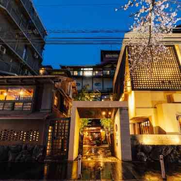 FUNATSURU KYOTO KAMOGAWA RESORT（鮒鶴京都鴨川リゾート） _