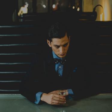 FUNATSURU KYOTO KAMOGAWA RESORT(鮒鶴京都鴨川リゾート) シックながら遊び心を加えたコーディネートも。