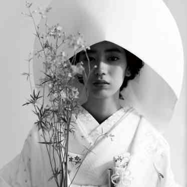 FUNATSURU KYOTO KAMOGAWA RESORT（鮒鶴京都鴨川リゾート） 憧れの白無垢姿。女性を最も美しく見せる。